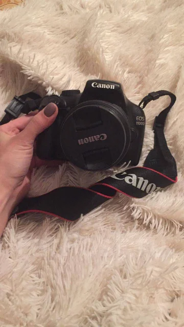 Canon EOS 1100D ����