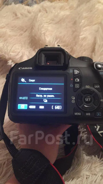 Canon EOS 1100D ����