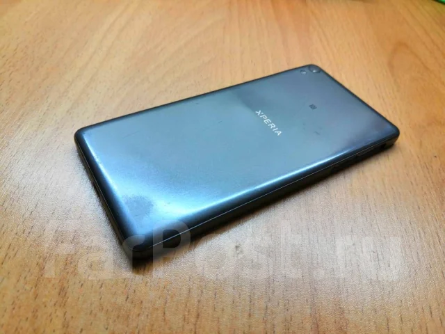 Sony Xperia E5. �/�, ������, 3G, 4G LTE, NFC ����
