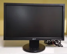 Acer. 19" ����