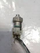 Датчик давления фреона. Toyota: Platz, Windom, Corona, Lite Ace, Avensis, Corolla, Altezza, Tercel, Probox, Yaris Verso, Dyna, Raum, Vista, Echo Verso...