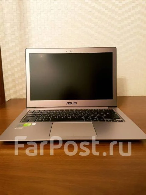 Asus ZenBook. 13.3", 2����, ��� 4 ��, ���� 512���, WiFi: 1, Bluetooth: 1, ����������� �� 7��. ����