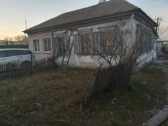 Продам 1/2 дома в центре Уссурийска. Улица Пушкина 99, р-н Центр, площадь дома 54 кв. м., электричество 5 кВт, отопление твердотопливное, от агентства...