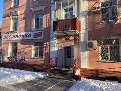 Сдам в аренду торговое помещение. 114 кв. м., улица Ленина 32, р-н Центр