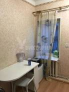 Гостинка, улица Адмирала Фокина 5. Центр, агентство, 20 кв. м. Кухня