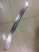 Накладка на бампер. Toyota Prius, ZVW30, ZVW30L, ZVW35 Двигатель 2ZRFXE