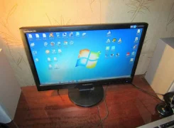 Samsung. 19"