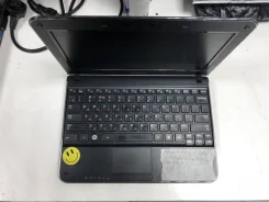 Samsung N220. 10.1", 1,6����, ��� 2048 ��, ���� 320���, WiFi, Bluetooth, ����������� �� 3��.