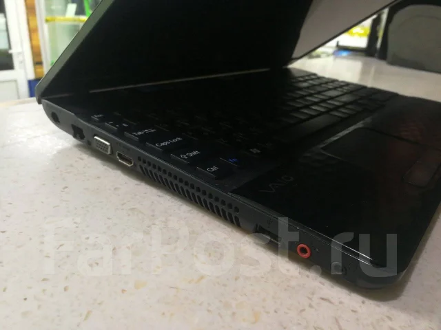 Sony VAIO PCG-71812V. 15.5", 2 300����, ���� 500���, WiFi: 1, Bluetooth: 1 ����