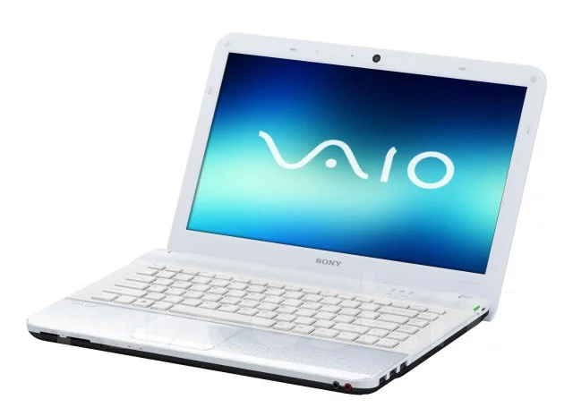 Sony VAIO PCG-71812V. 15.5", 2 300����, ���� 500���, WiFi: 1, Bluetooth: 1 ����