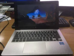 Asus VivoBook. 11.6", 1,8����, ��� 4 ��, ���� 500���, WiFi, Bluetooth, ����������� �� 3��. ����