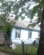 Продаётся пол дома. С. Первомайское ул. Пионерская, р-н Михайловский, площадь дома 38 кв. м., электричество 10 кВт, отопление твердотопливное, от част...