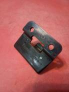 Замок бардачка. Toyota: Corona, Regius Ace, Corolla, Carina E, Carina ED, Corona Exiv, Estima, Celica, Carina, Caldina, Land Cruiser, Curren, Hiace, C...