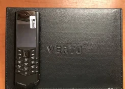 Vertu Signature. ����� ����