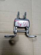 Крепление двери. Honda: Jazz, Accord, CR-V, Inspire, Civic Hybrid, City, Civic, Fit Aria, Fit, Civic Ferio Двигатели: L12A1, L12A3, L12A4, L13A1, L13A...