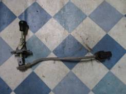 Консоль кпп. Audi: 80, 90, A8, A4, S6, A6, S8, 100, S4 Volkswagen Passat, 3B2, 3B5 Двигатели: 1Y, 1Z, 3A, 6A, 7A, AAD, AAH, AAR, AAS, AAZ, ABB, ABC, A...