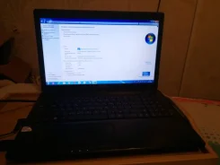 Asus X54C. 15.6", 2,2����, ��� 2048 ��, ���� 320���, WiFi