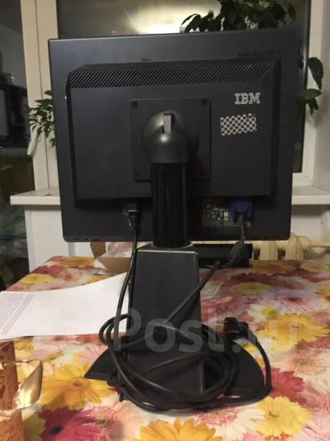 IBM. 17" ����