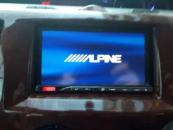Alpine ICS-X8 ����