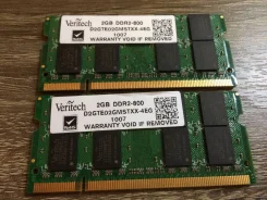 SO-DIMM DDR2.