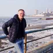 Охранник. Незаконченное высшее образование (студент), опыт работы 5 лет