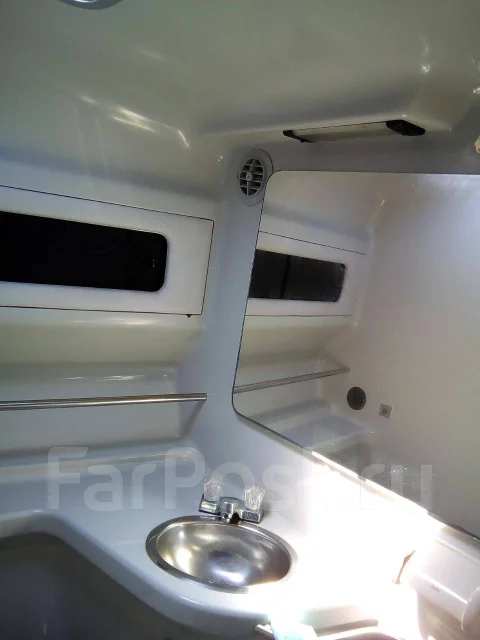 Searay. 1992 ���, ����� 10,65��., ��������� ������������, ������ ����