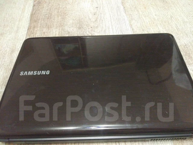 Samsung R540. 15.6", 2����, ��� 2048 ��, ���� 200���, WiFi: 1, ����������� �� 1��. ����