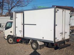 Toyota Dyna. Dyna 2012 механика рефка толстостенная-30 есть плюс, 4 000 куб. см., 2 000 кг., 4x2