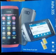 Nokia Asha 305. �/�, ������, Dual-SIM ����