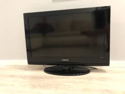 Samsung LE32C350. LCD (��) ����