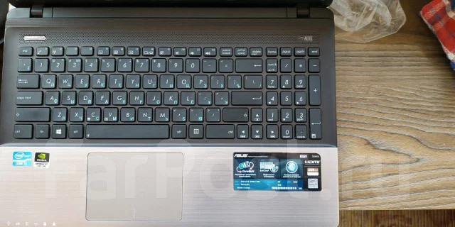Asus K55. 15.6", 2,4����, ��� 4 ��, ���� 500���, WiFi: 1, Bluetooth: 1 ����