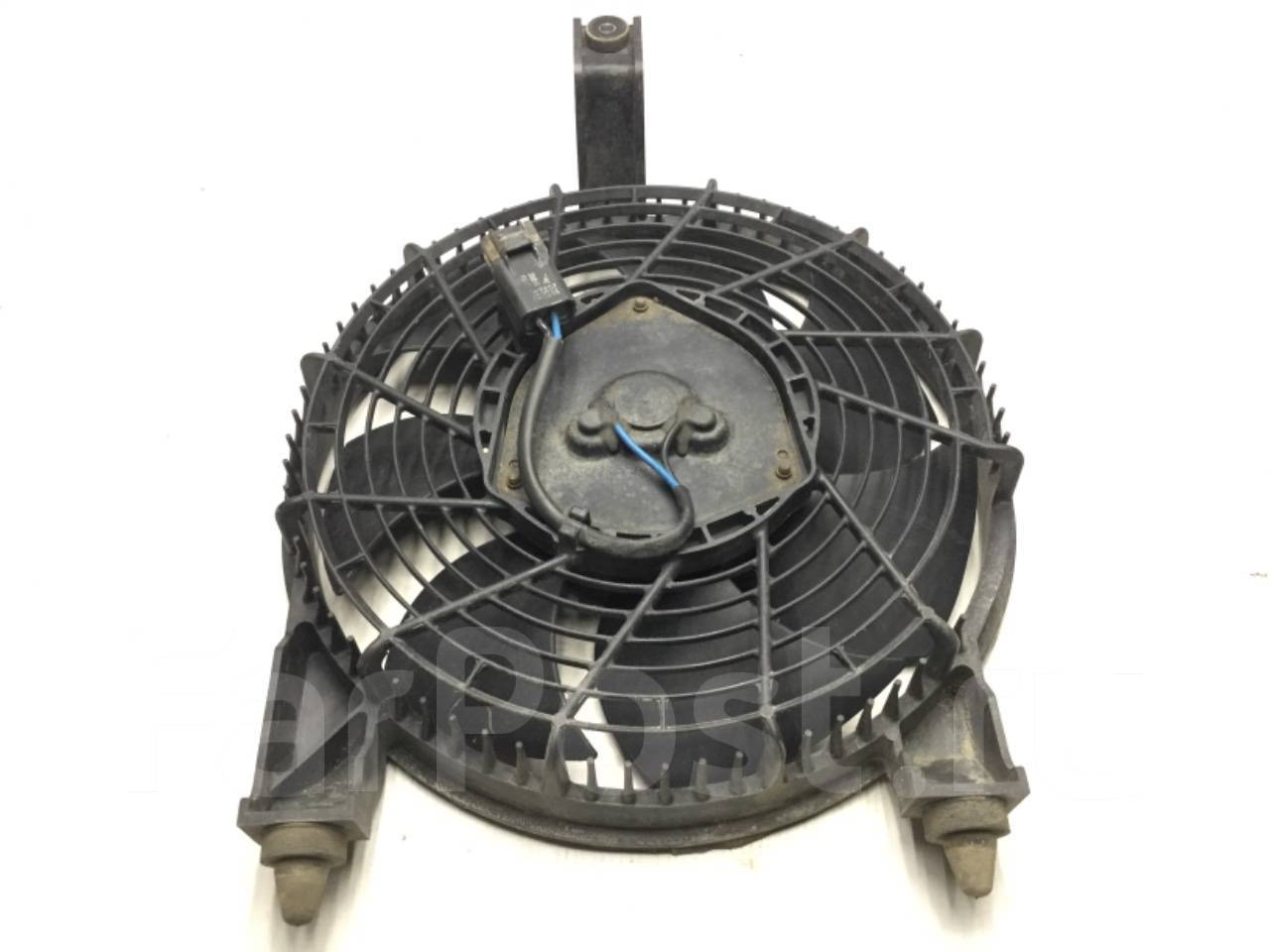 вентилятор к радиатору ленд крузер 100. какие вентиляторы у радиатора лэнд крузер 200. вентилятор ленд крузер 100. электровентилятор для тойота ленд крузер 100. вентилятор кондиционера тойота прадо 120.