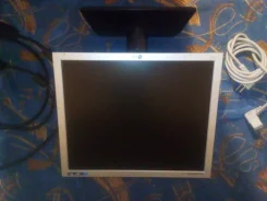 LG. 17", ���������� �� (LCD)
