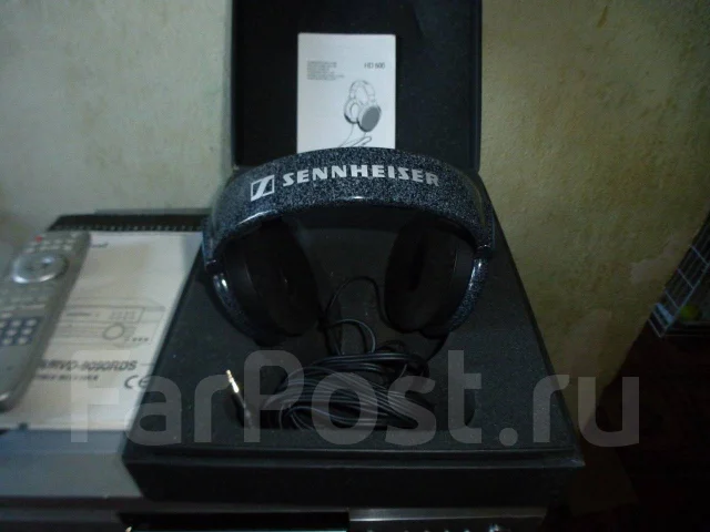Sennheiser HD 600 ����