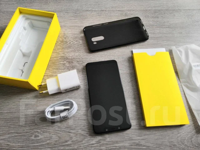 Xiaomi Pocophone F1. �/�, ������, 3G, 4G LTE, Dual-SIM ����