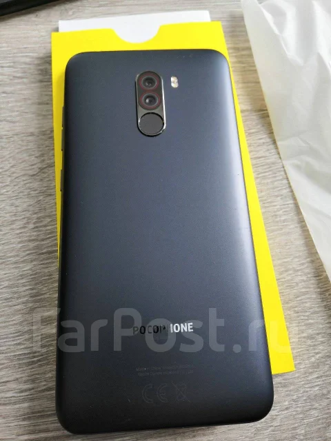 Xiaomi Pocophone F1. �/�, ������, 3G, 4G LTE, Dual-SIM ����