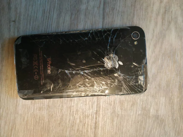 Apple iPhone 4s. �/�, ������, 3G ����