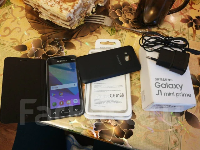 Samsung Galaxy J1 Mini Prime. �����, ������, Dual-SIM ����