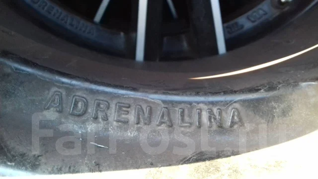 OZ Racing Adrenalina. 7.0x16", 4x100, ET25 ����