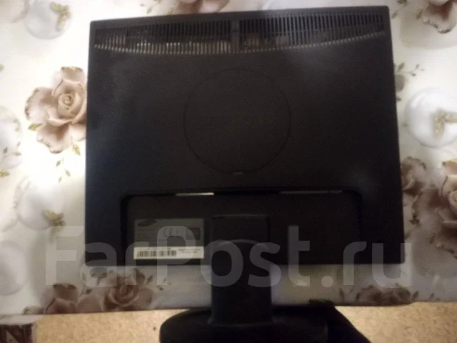 Samsung. 17.5" ����