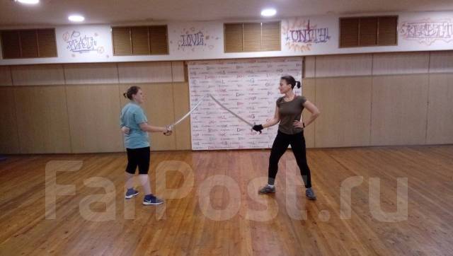 Фехтование на саблях и традиционные оружейные единоборства во Владивостоке