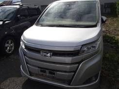 Toyota Noah. ZWR80