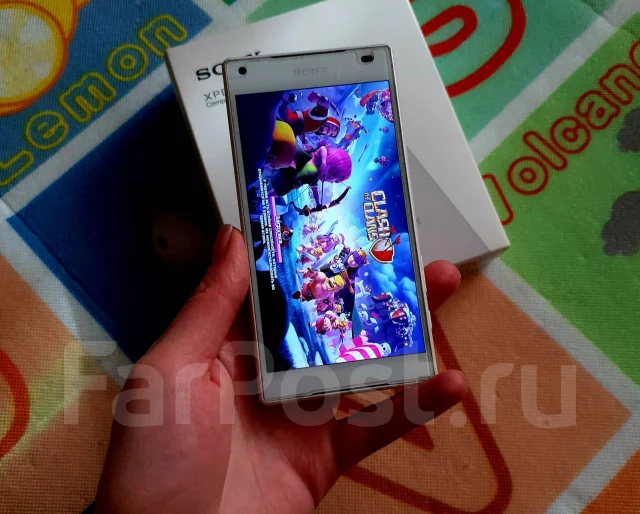 Sony Xperia Z5 Compact. �/�, �����, 4G LTE, NFC ����