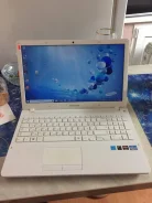 Samsung 370R5E. 15.6", 3,2����, ��� 6 ��, ���� 750���, WiFi: 1, Bluetooth: 1, ����������� �� 3��. ����