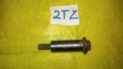 Болт. Toyota: Regius Ace, Crown, Quick Delivery, Innova, Dyna, T.U.V, Hilux, Estima, Regius, Fortuner, Hilux Surf, Hiace, Land Cruiser Prado, Estima E...