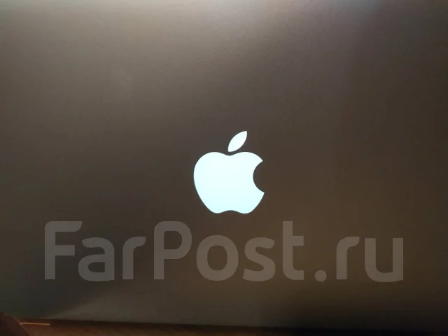 Apple MacBook Air 11 2012 Mid. 11.6", 1,7����, ��� 4 ��, ���� 64���, WiFi: 1, Bluetooth: 1, ����������� �� 3��. ����