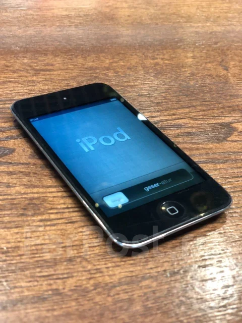 Apple iPod touch 4. ����