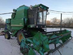John Deere 3316. Комбайн