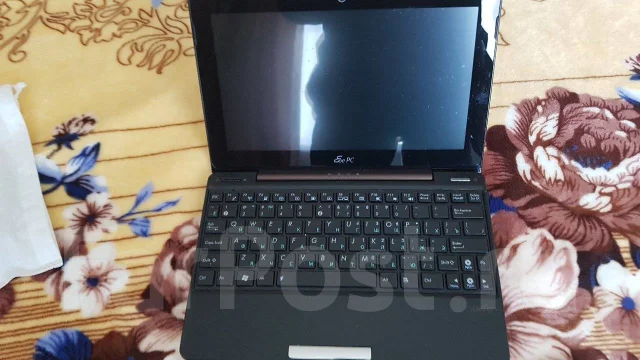 Asus Eee PC 1018P. 12.5", ��� 512 ��, WiFi: 1, Bluetooth: 1, ����������� �� 36��. ����
