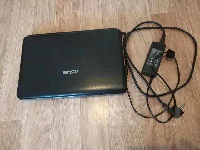 Asus K50C. 15.6", 1,2����, ��� 3072 ��, ���� 250���, WiFi: 1, Bluetooth: 1, ����������� �� 4��. ����